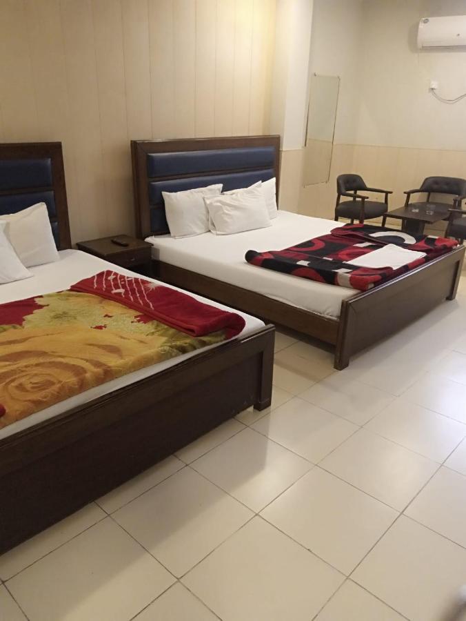 רוואלפינדי Hotel Eden Rock מראה חיצוני תמונה