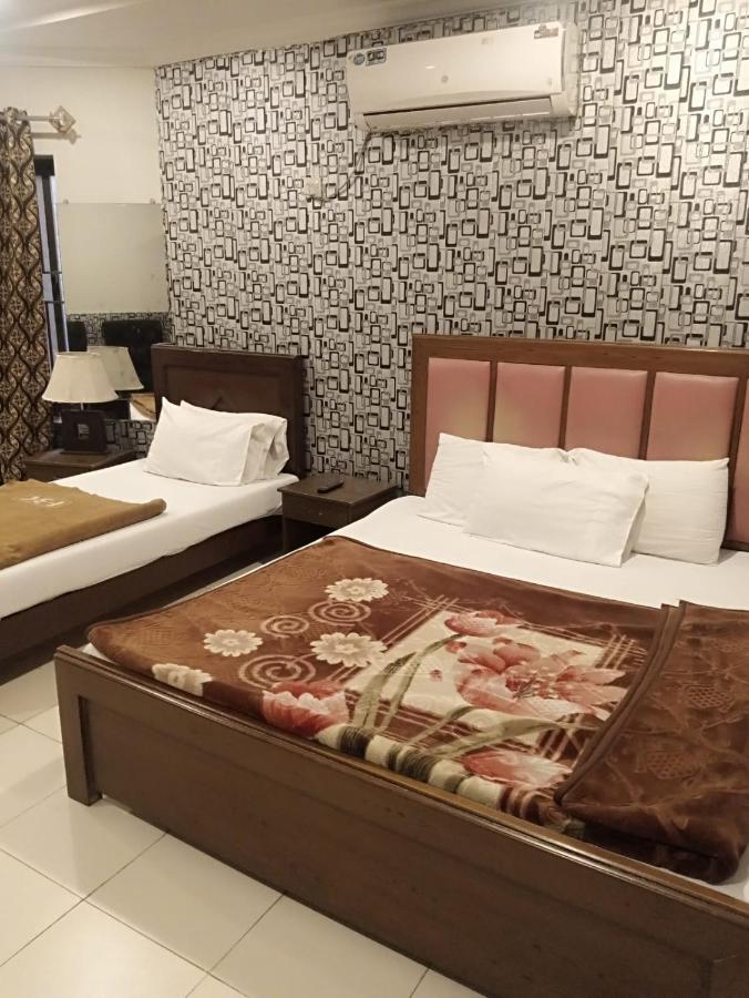 רוואלפינדי Hotel Eden Rock מראה חיצוני תמונה
